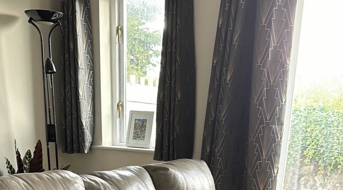 Curtains - Set of 3 Pairs - Image 1