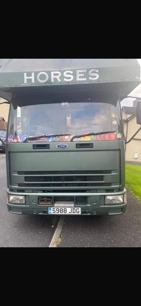 Horse lorry - Image 1