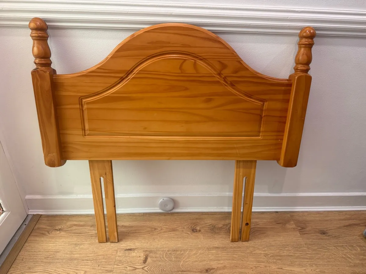 Headboard for single bed - Image 1