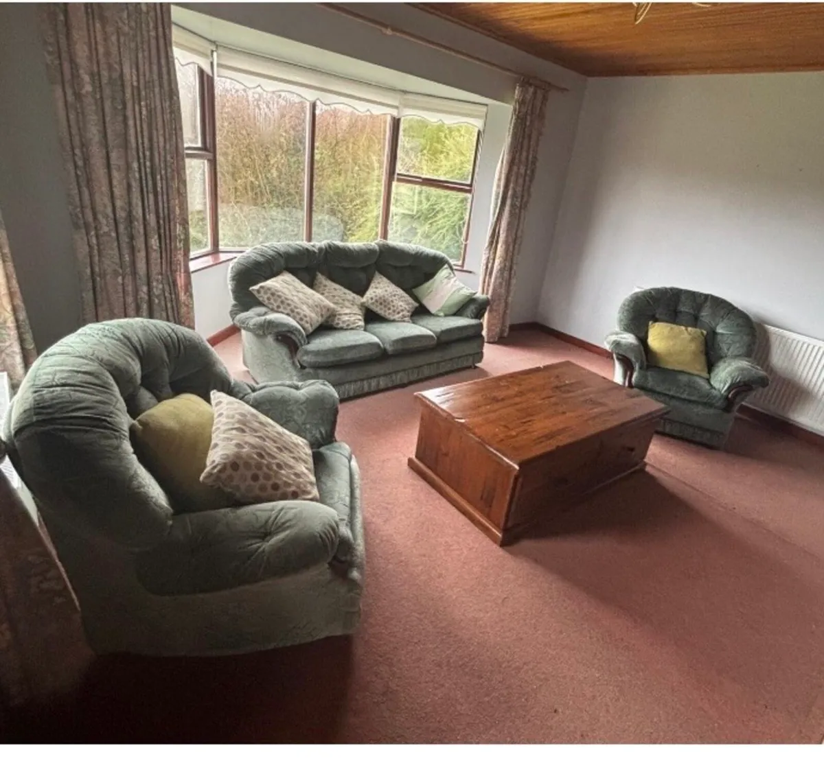 Sitting room Suite - Image 1