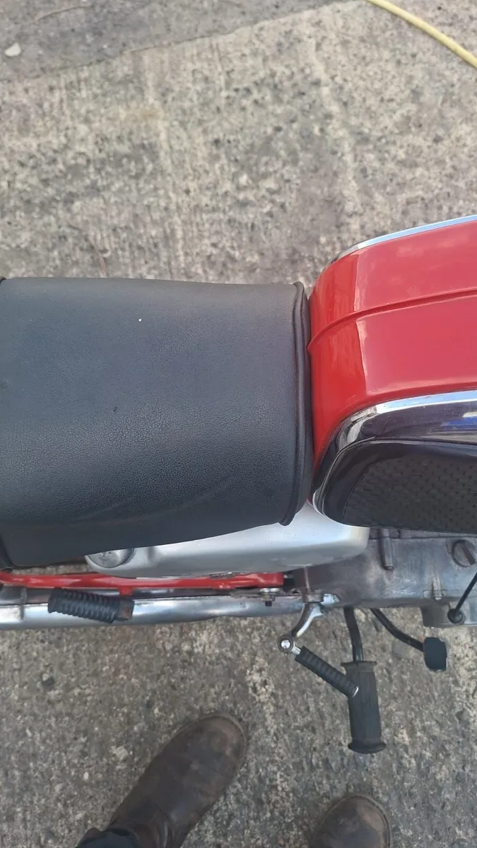 Suzuki K10  1966 Very rare bike . Runs and rides - Image 2