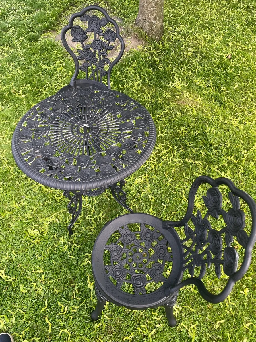 Garden Bistro Set - Aluminium table & chairs - Image 3