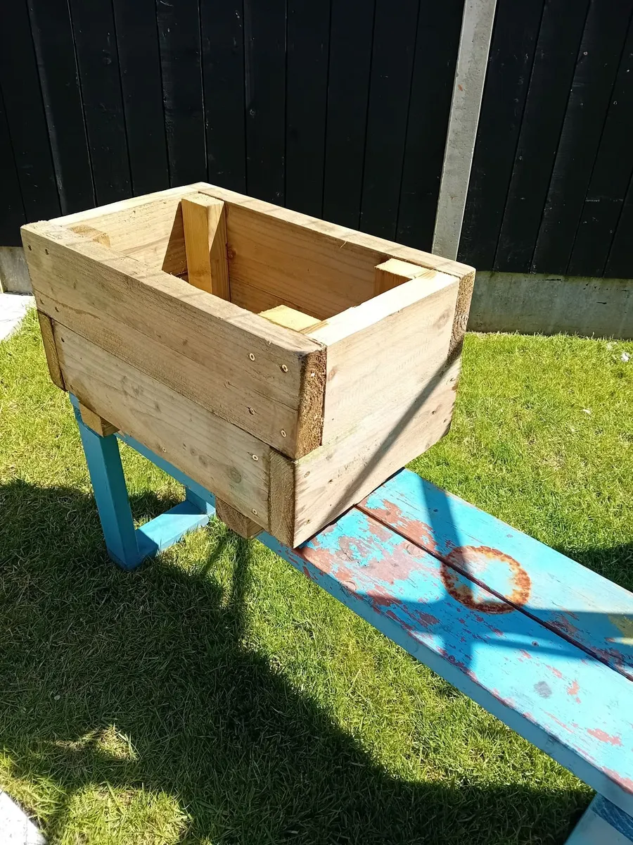 Garden planters - Image 4