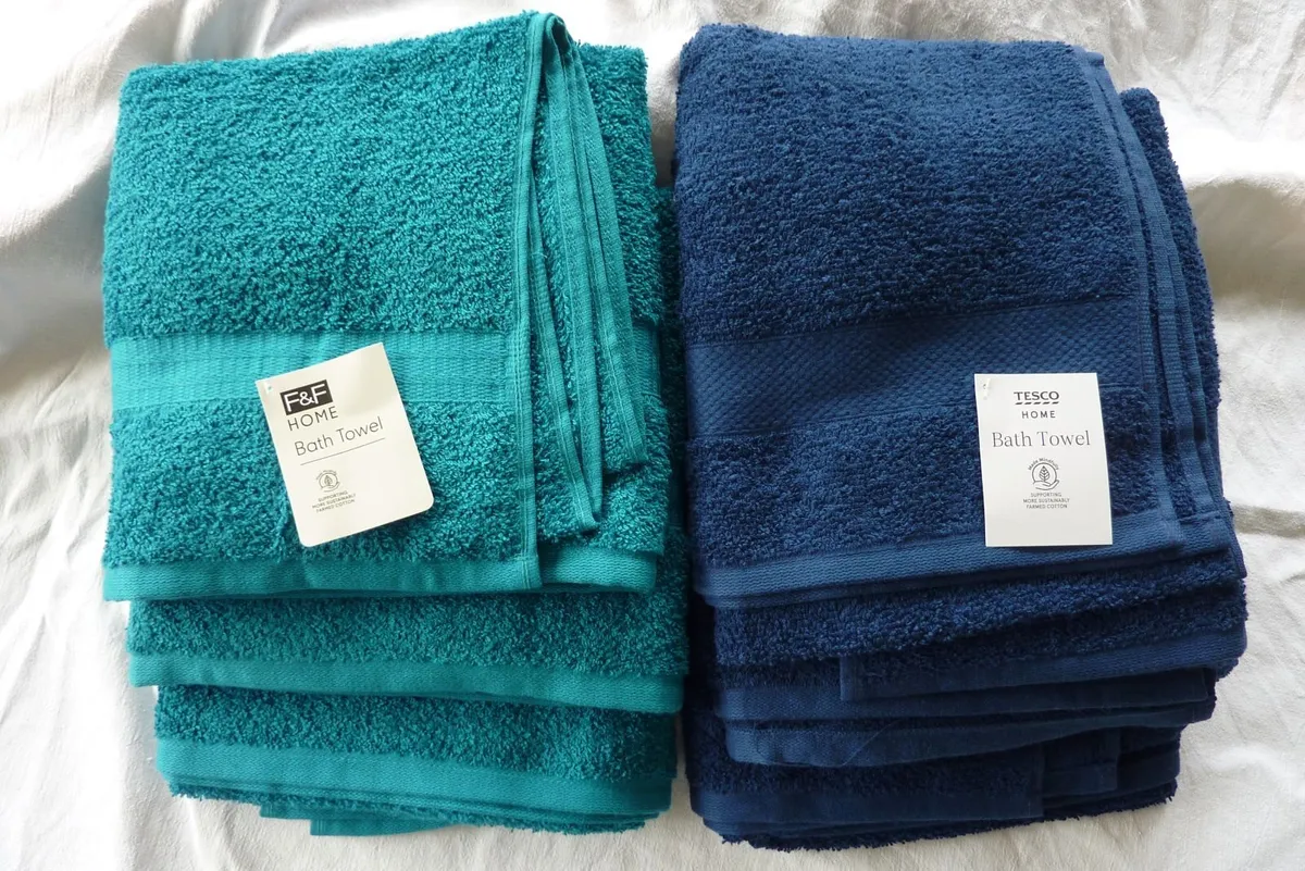 Bath towels and bath sheets - Image 1