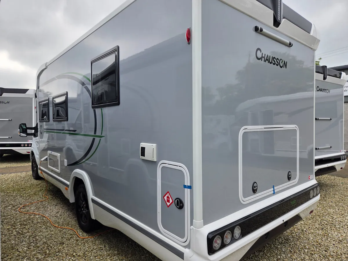 2026 CHAUSSON 798 TITANIUM AUTO ISLAND BED - Image 3