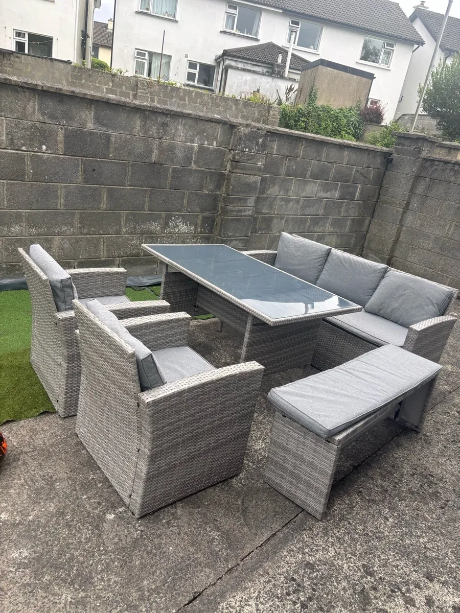 5 piece Rattan furniture set - Image 1