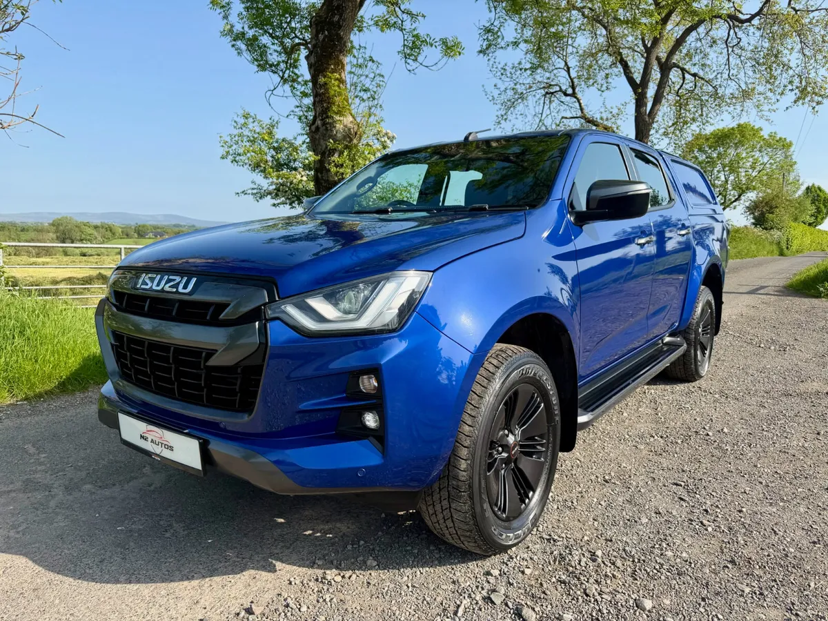 2022/222 Isuzu D-Max V-Cross Auto - Image 1