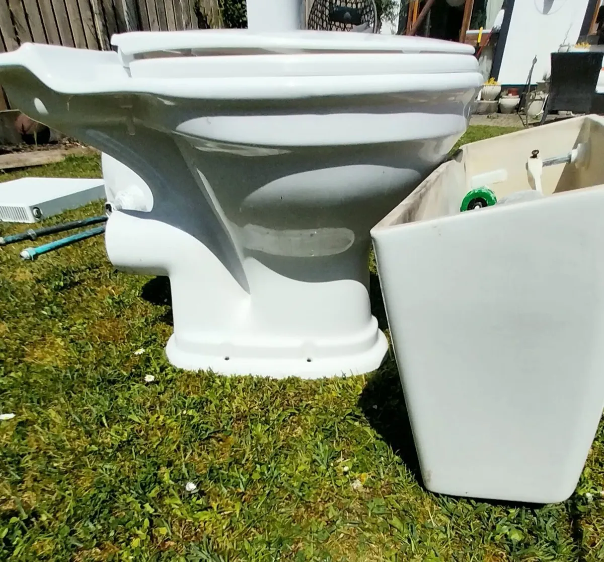 Bathroom suite - Image 3