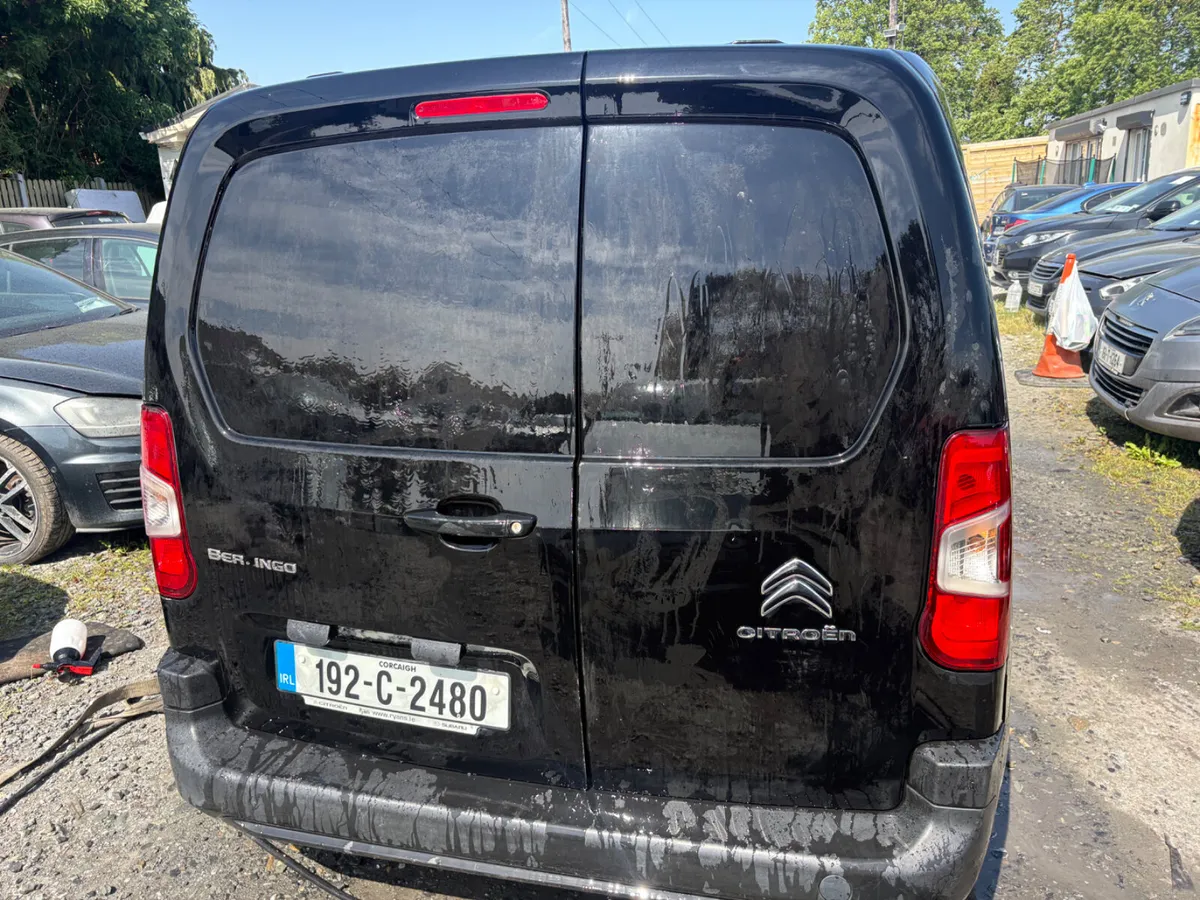 2019 Citroen Berlingo low kms drive away - Image 4