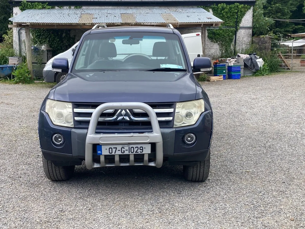 Mitsubishi Pajero - Image 1