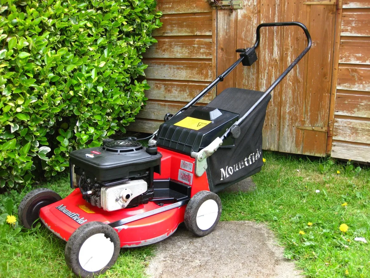 Mountfield Mirage / Briggs & Stratton Petrol Mower - Image 4