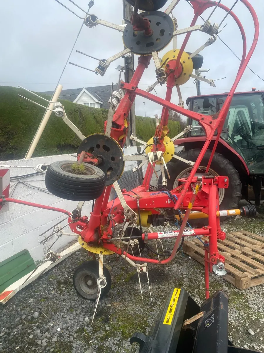 Pottinger 6 rotor Tedder - Image 2