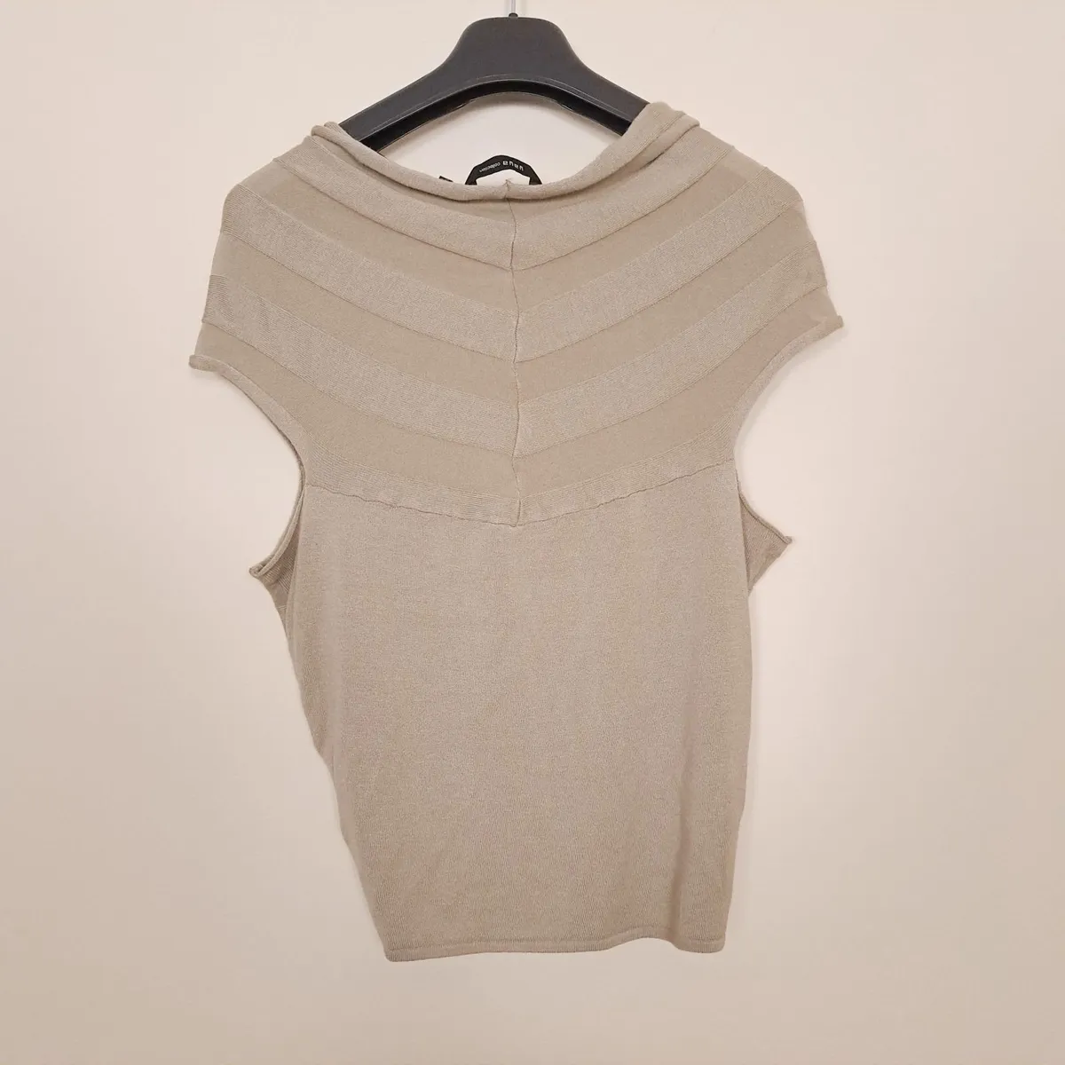 Yaya Beige Twisted Front Ruched Top Size L - Image 4