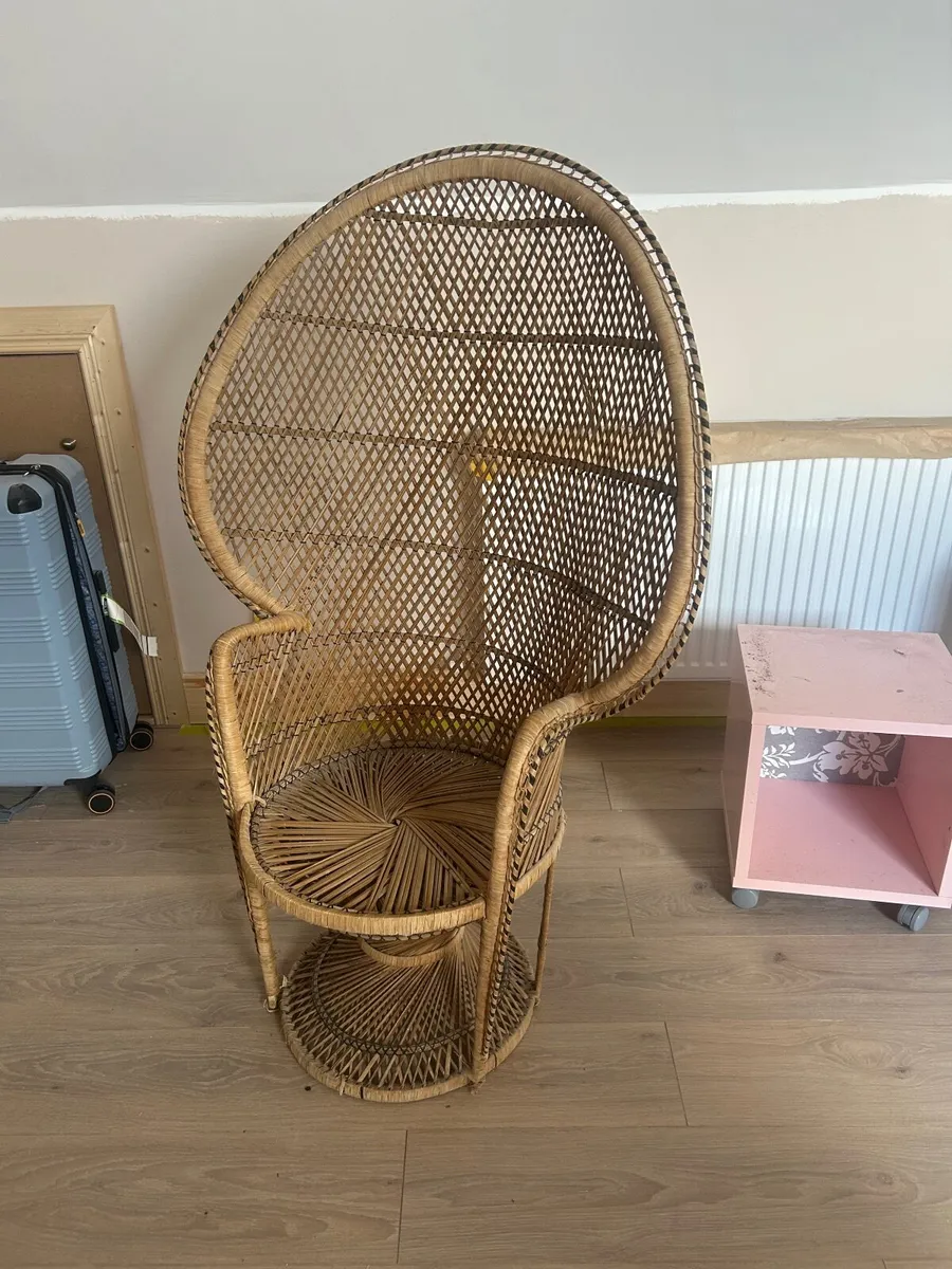 Ratten chair - Image 1