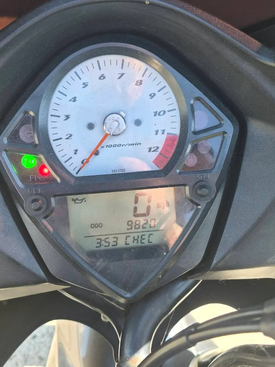 SUZUKI SV650S 2008 - Image 2