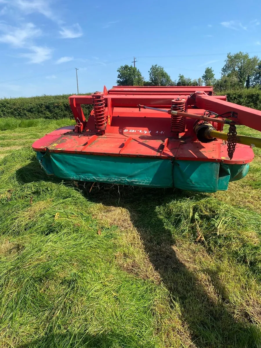 Conditioner mower - 9ft Taarup 4028 - Image 1