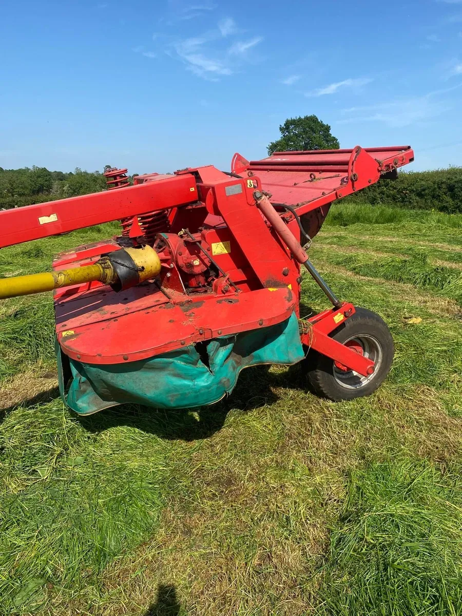 Conditioner mower - 9ft Taarup 4028 - Image 3