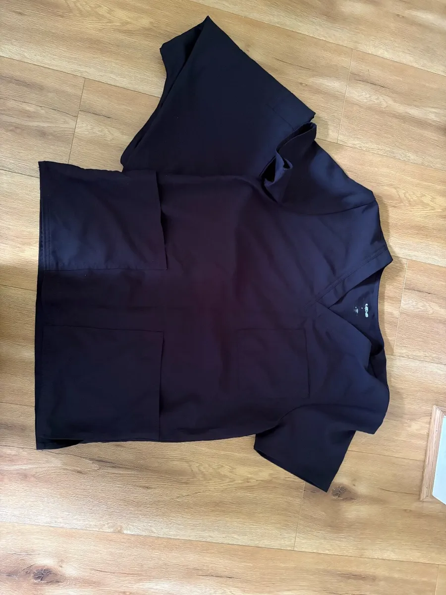 Clothing & Clothing Storage - Image 2
