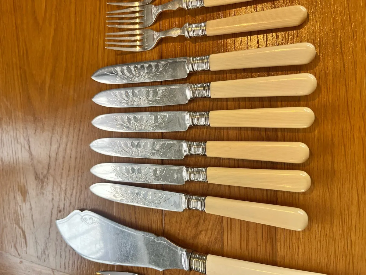 Edwardian FC & Co Sheffield Fish Set - Image 4