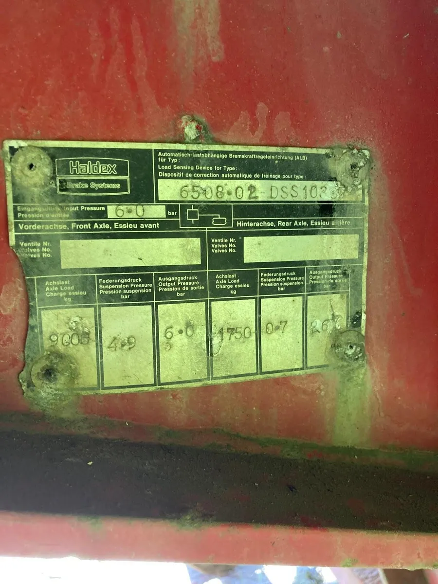 Trailer - Image 1