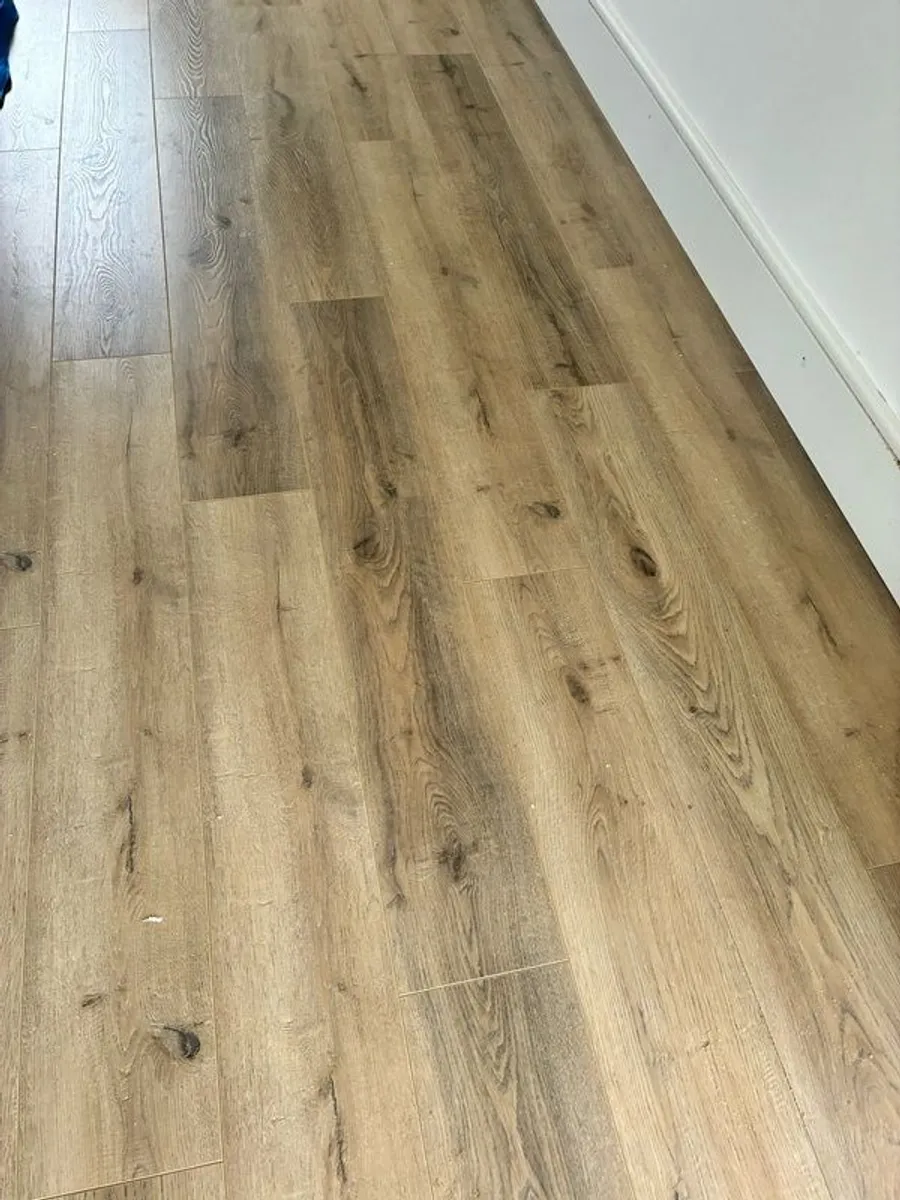 laminate floor - Image 3
