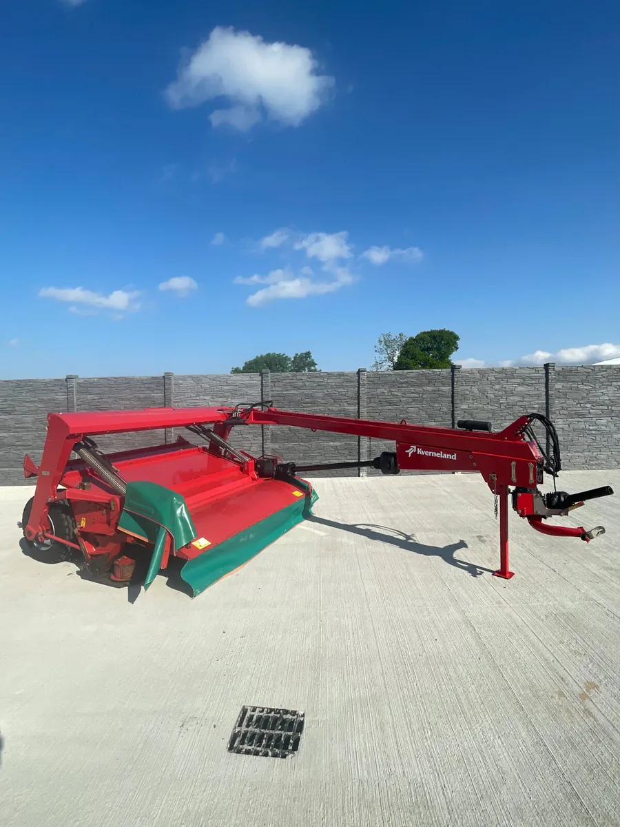 Kverneland 4332 LT Disc Mower Conditioner - Image 1