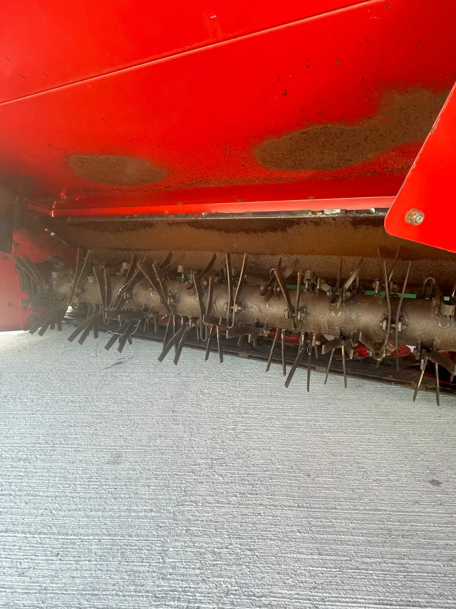 Kverneland 4332 LT Disc Mower Conditioner - Image 4