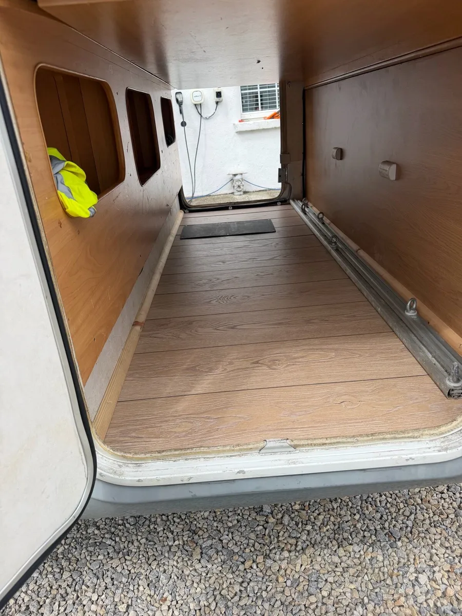 Motorhome - Image 3