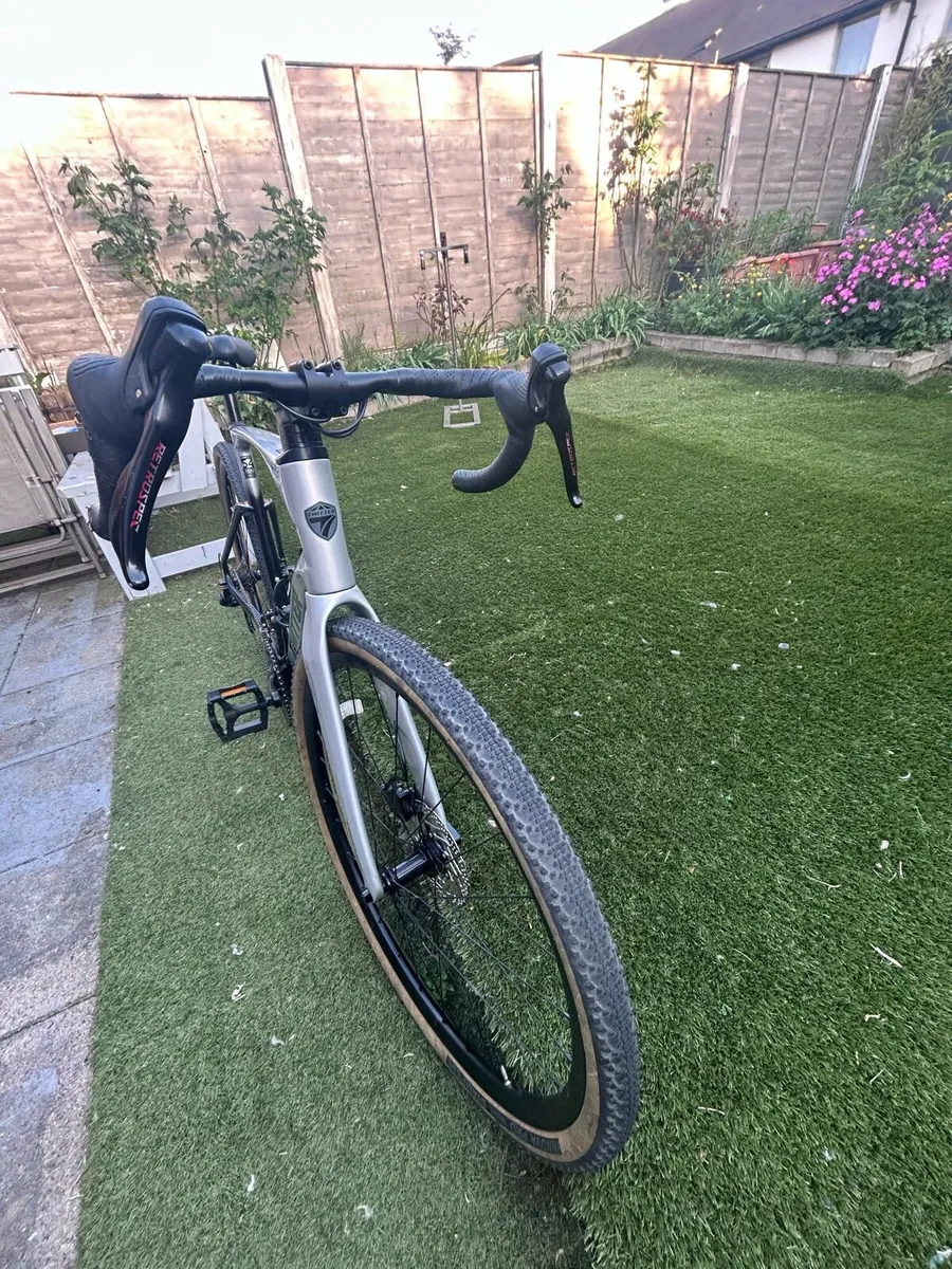 Road gravel bike Full carbon 54 Frame - Image 3