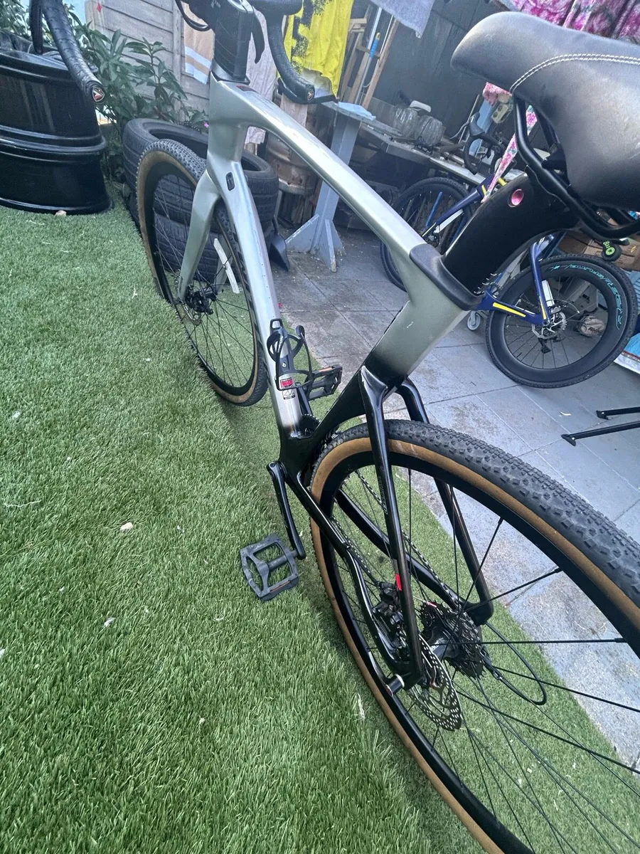 Road gravel bike Full carbon 54 Frame - Image 4