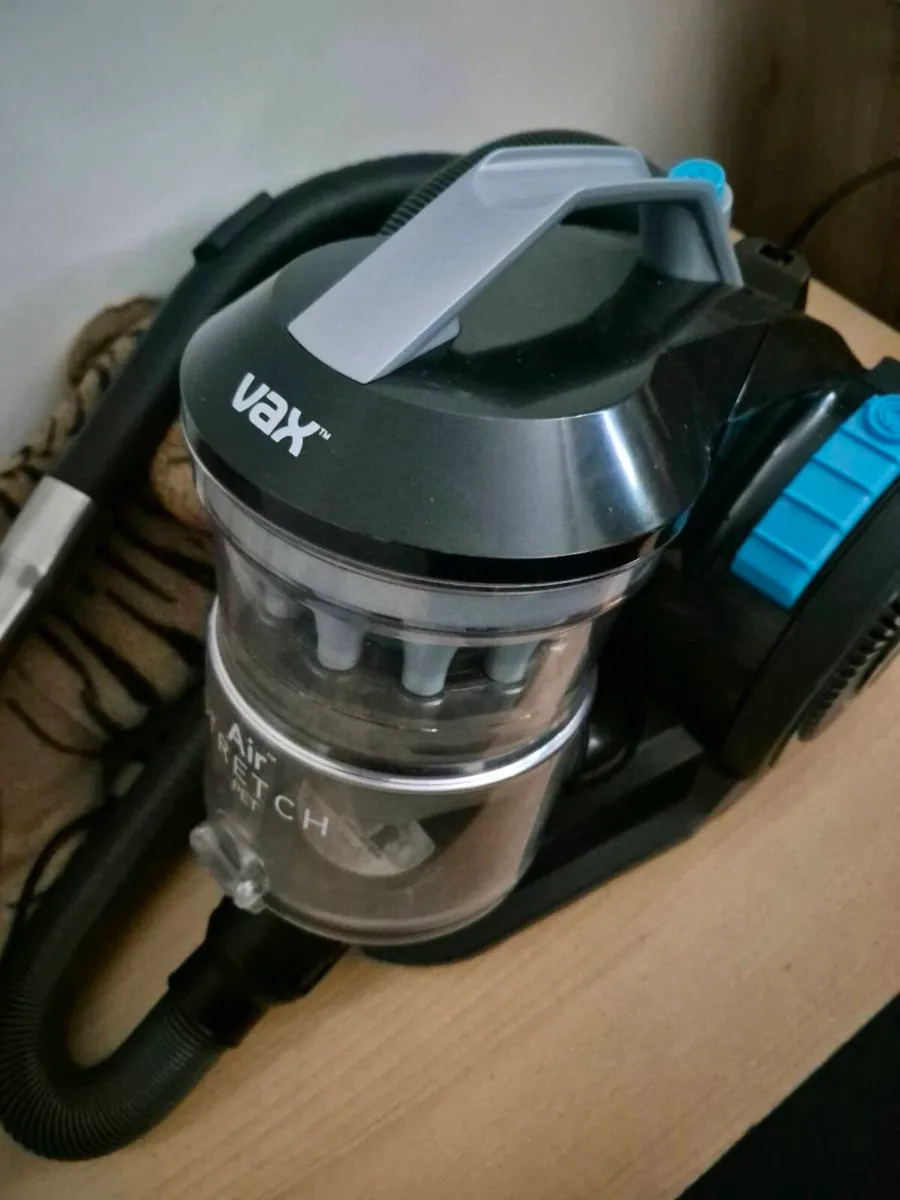 VAX AIR STRETCH HOOVER - Image 1