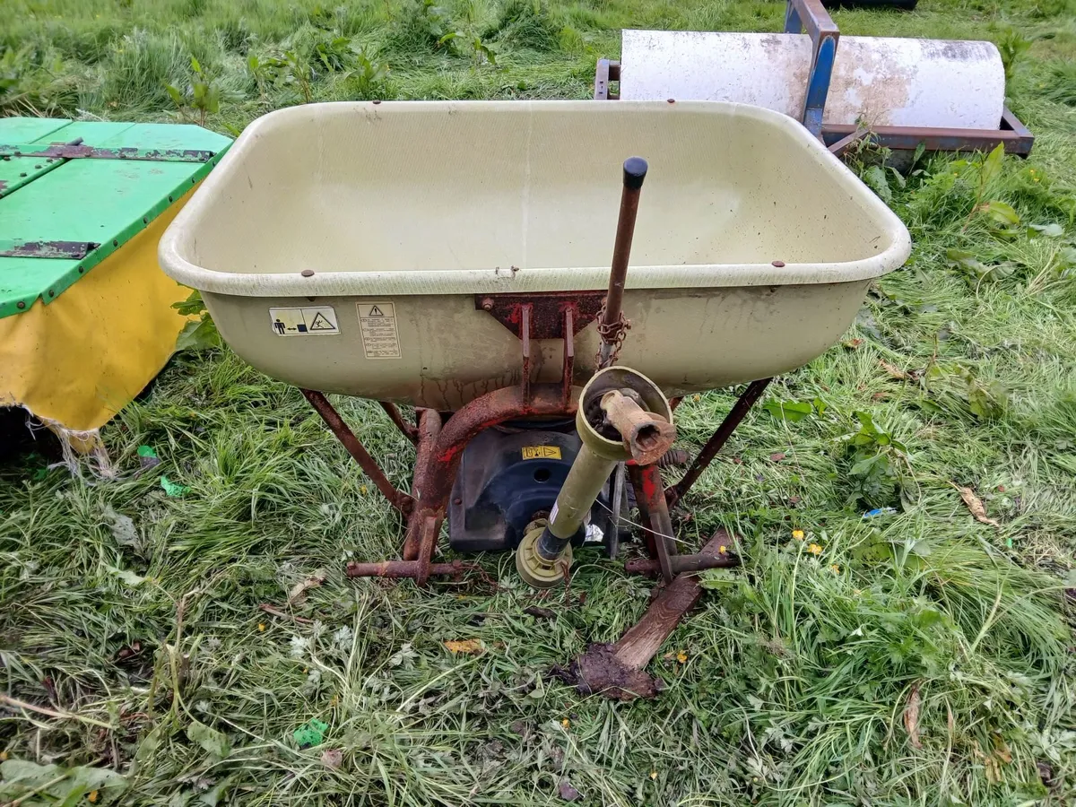 Farmyard Machinery Sale incl tractors - Image 4
