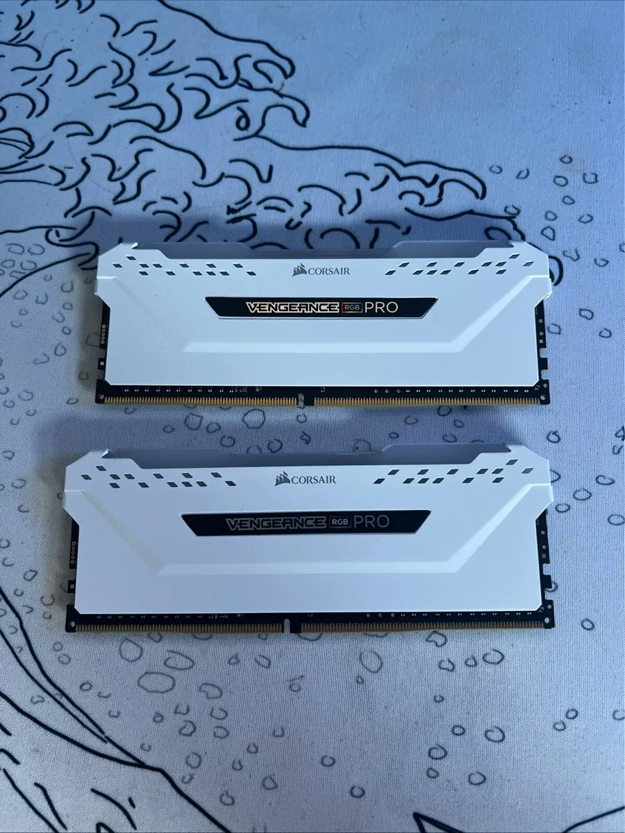 Corsair Vengeance Pro RGB DDR4 3200 White - Image 1