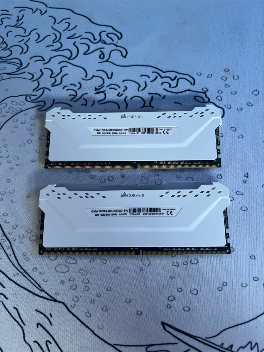 Corsair Vengeance Pro RGB DDR4 3200 White - Image 2