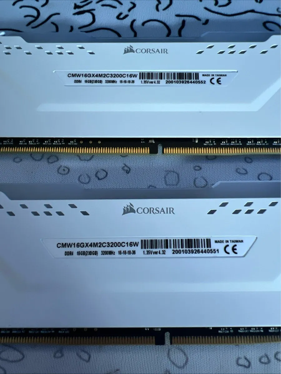 Corsair Vengeance Pro RGB DDR4 3200 White - Image 3