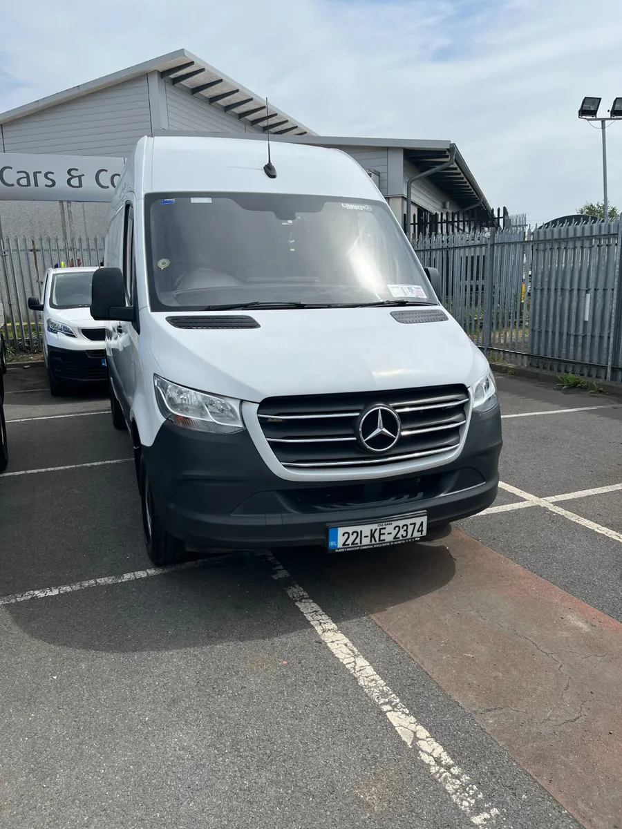 Mercedes-Benz Sprinter 317 Cdi  2022 - Image 1