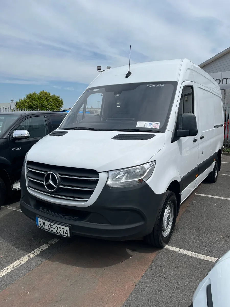 Mercedes-Benz Sprinter 317 Cdi  2022 - Image 2
