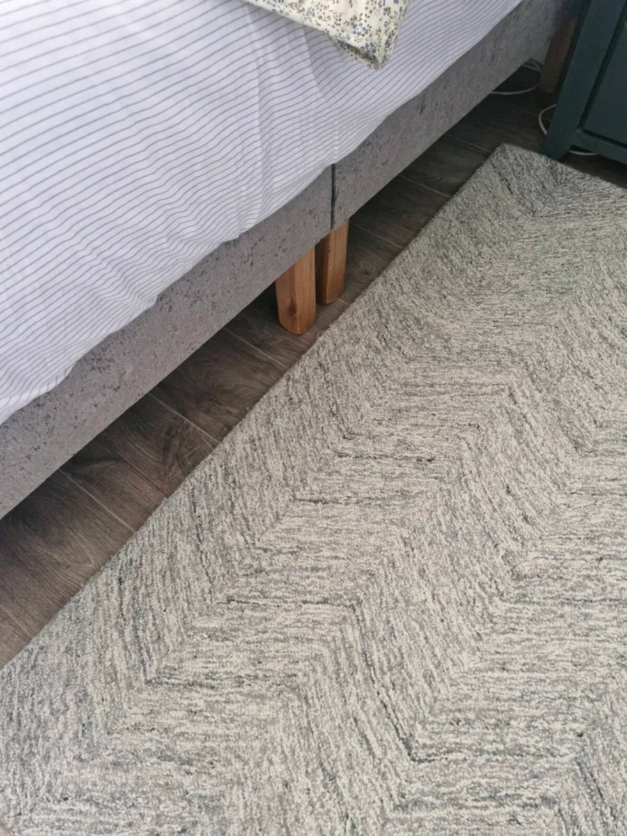 King size split bed base with headboard - Image 2