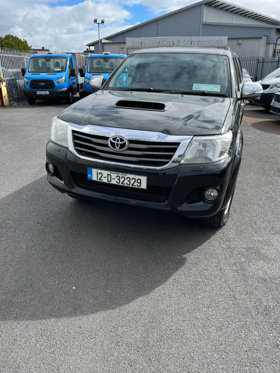 Toyota Hilux 4x4 2012 - Image 1