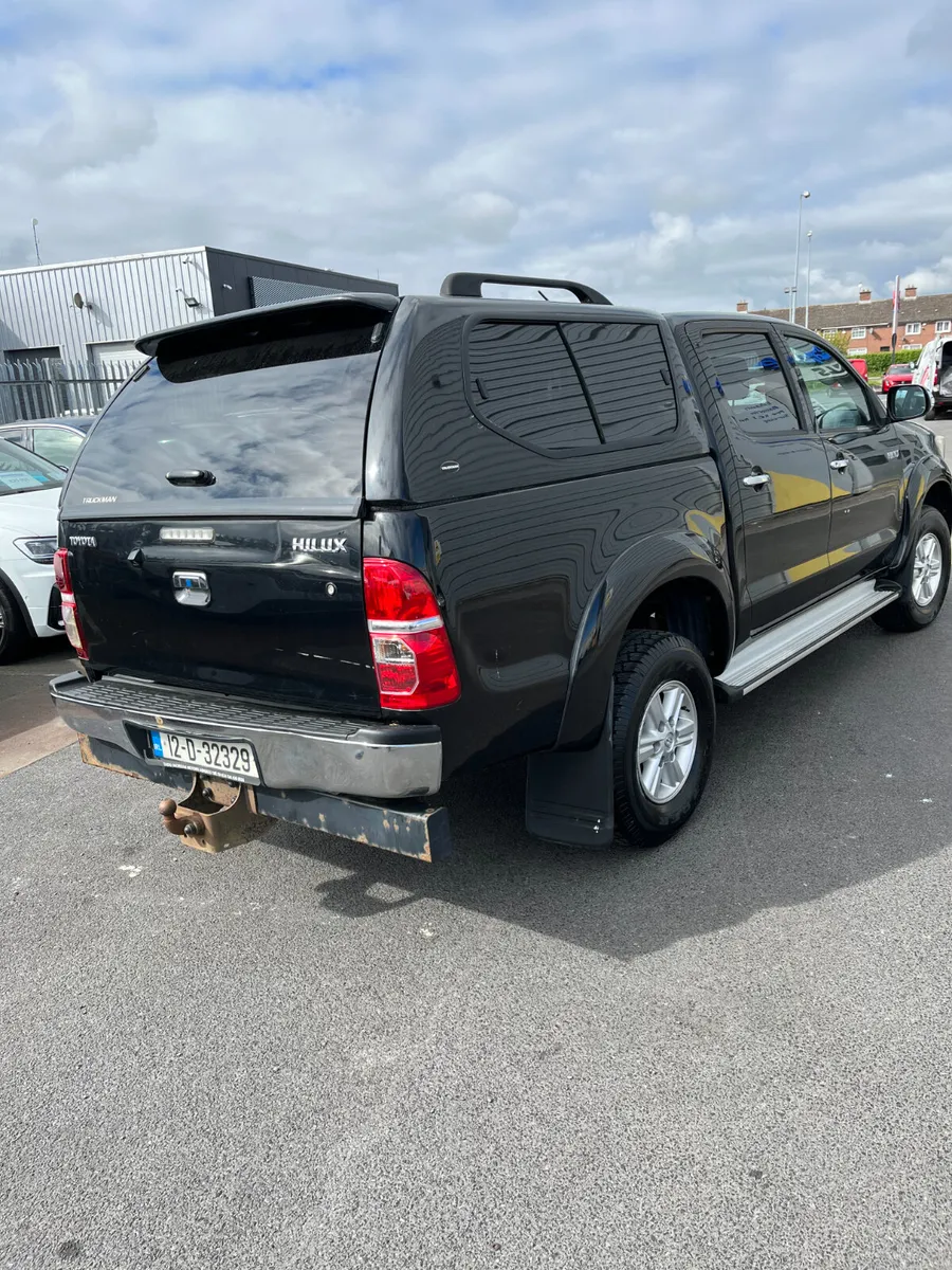 Toyota Hilux 4x4 2012 - Image 4