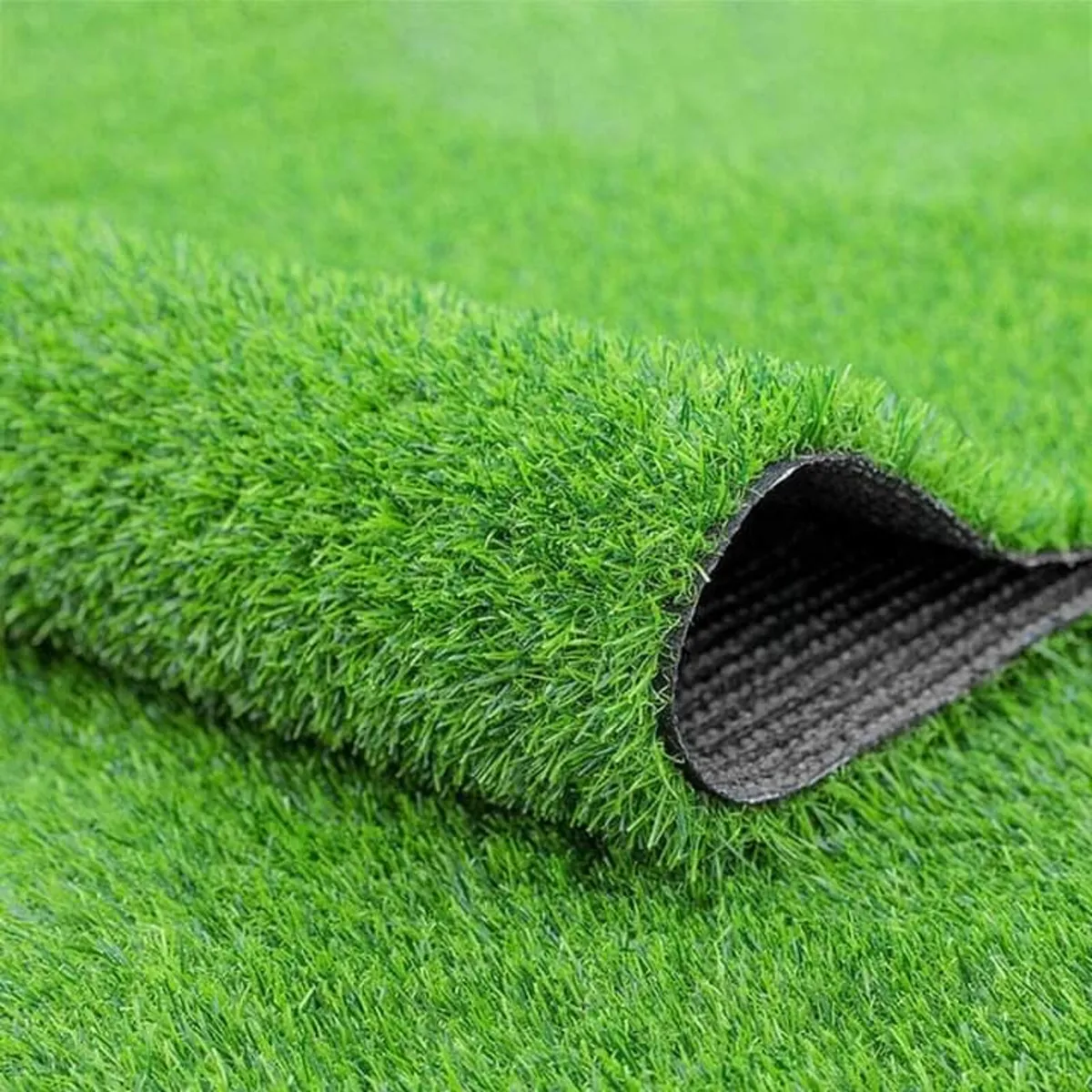 Artificial grass available for free delivery - Image 2