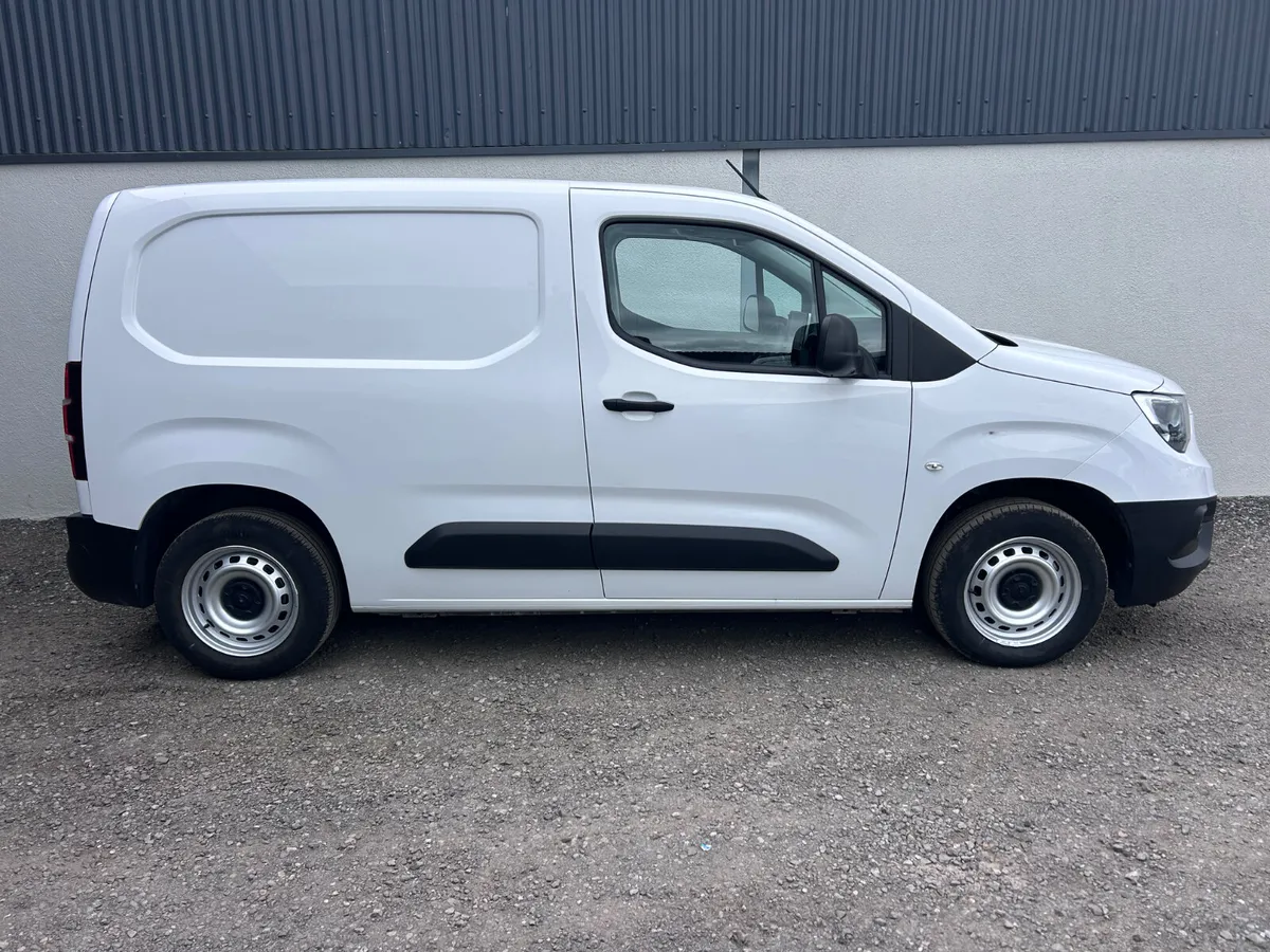 2023 Opel Combo ‘Only 68kms - Image 3