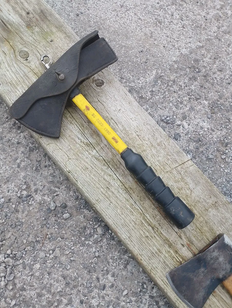 Original Fireman's axe hachet hand held - Image 2