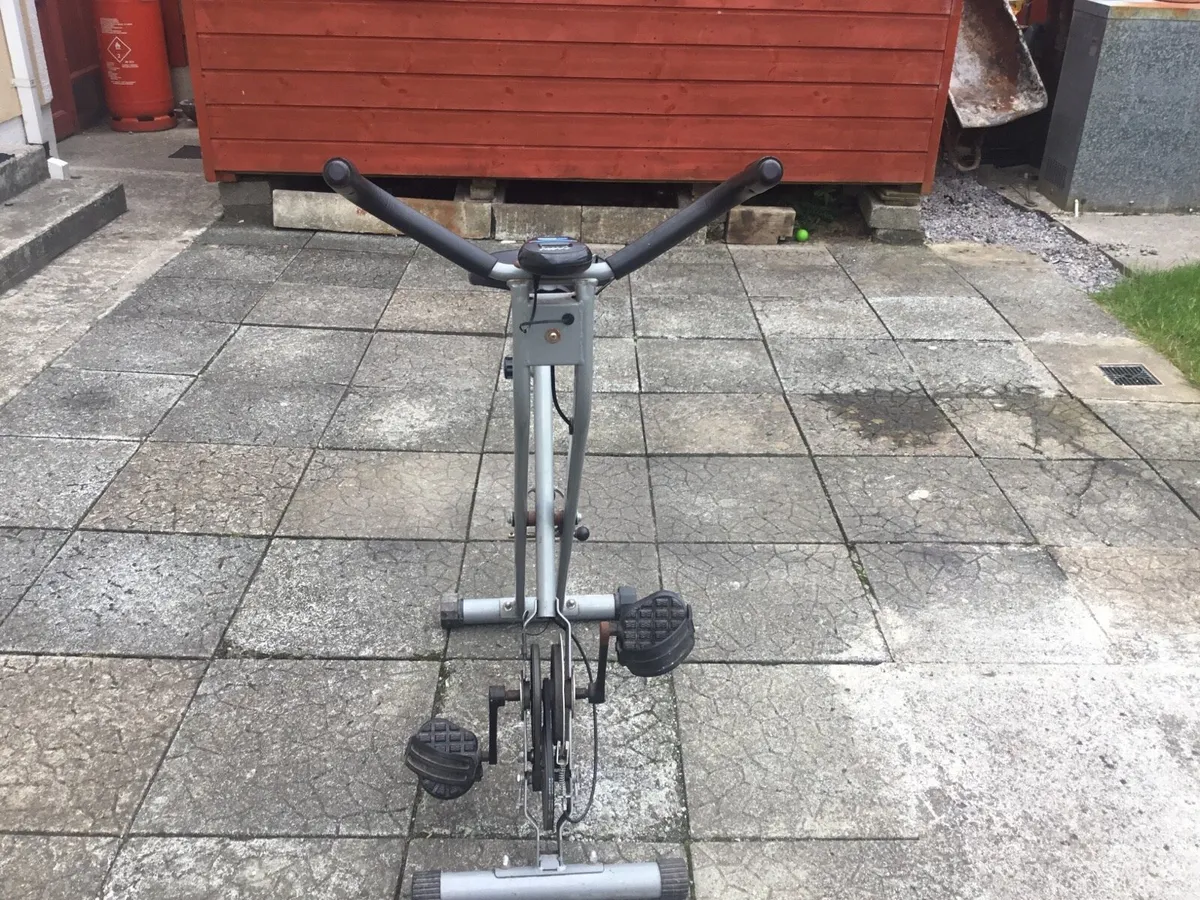 Exercise bike - Image 2