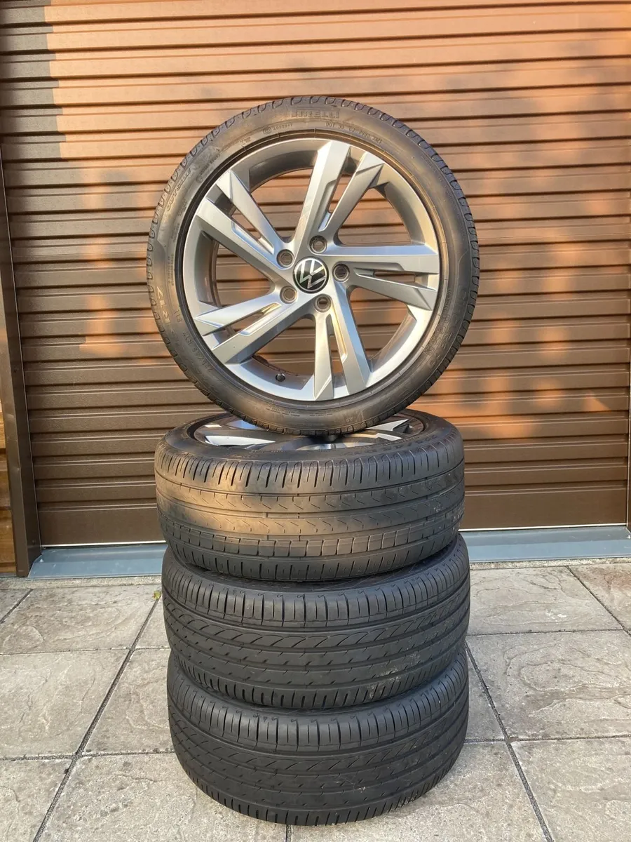 Genuine VW Golf R-Line MK8 – Valencia - Image 1