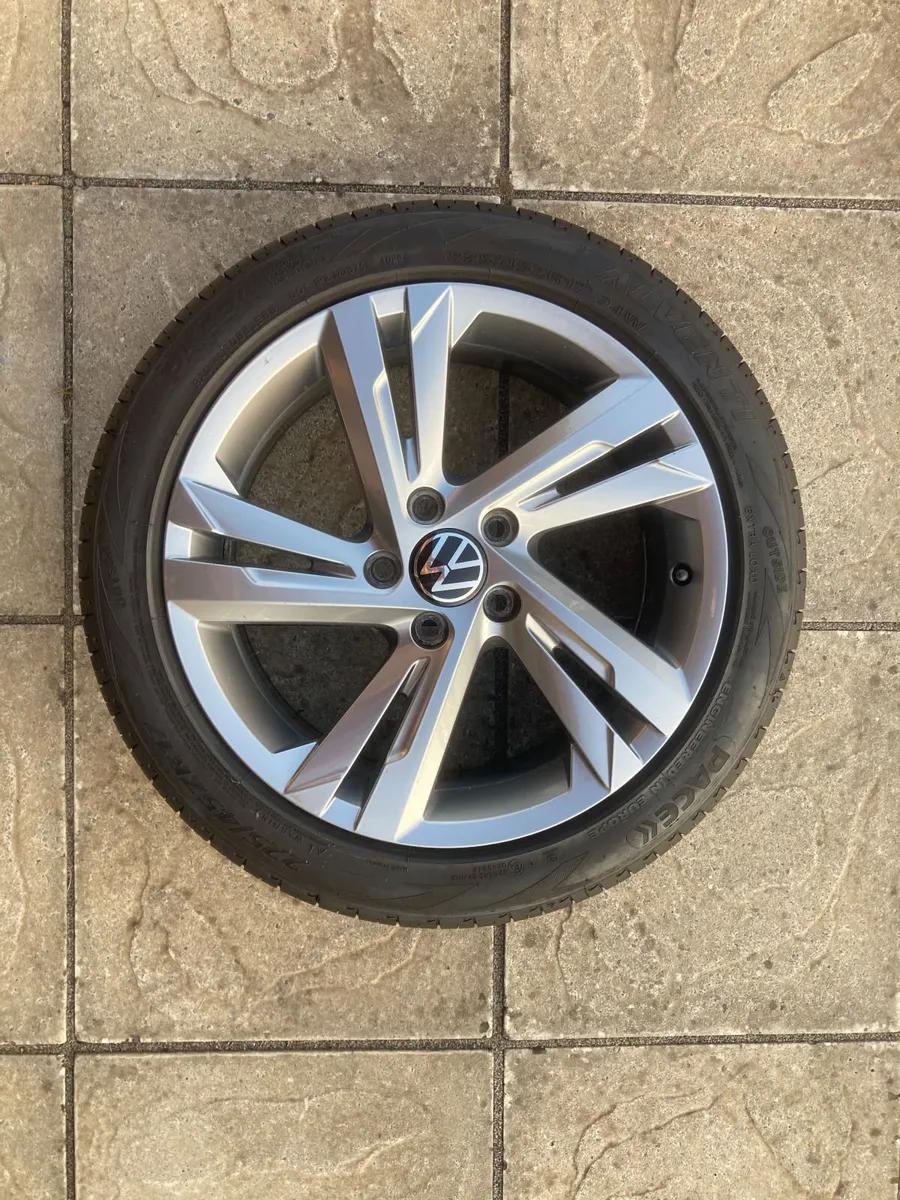 Genuine VW Golf R-Line MK8 – Valencia - Image 2