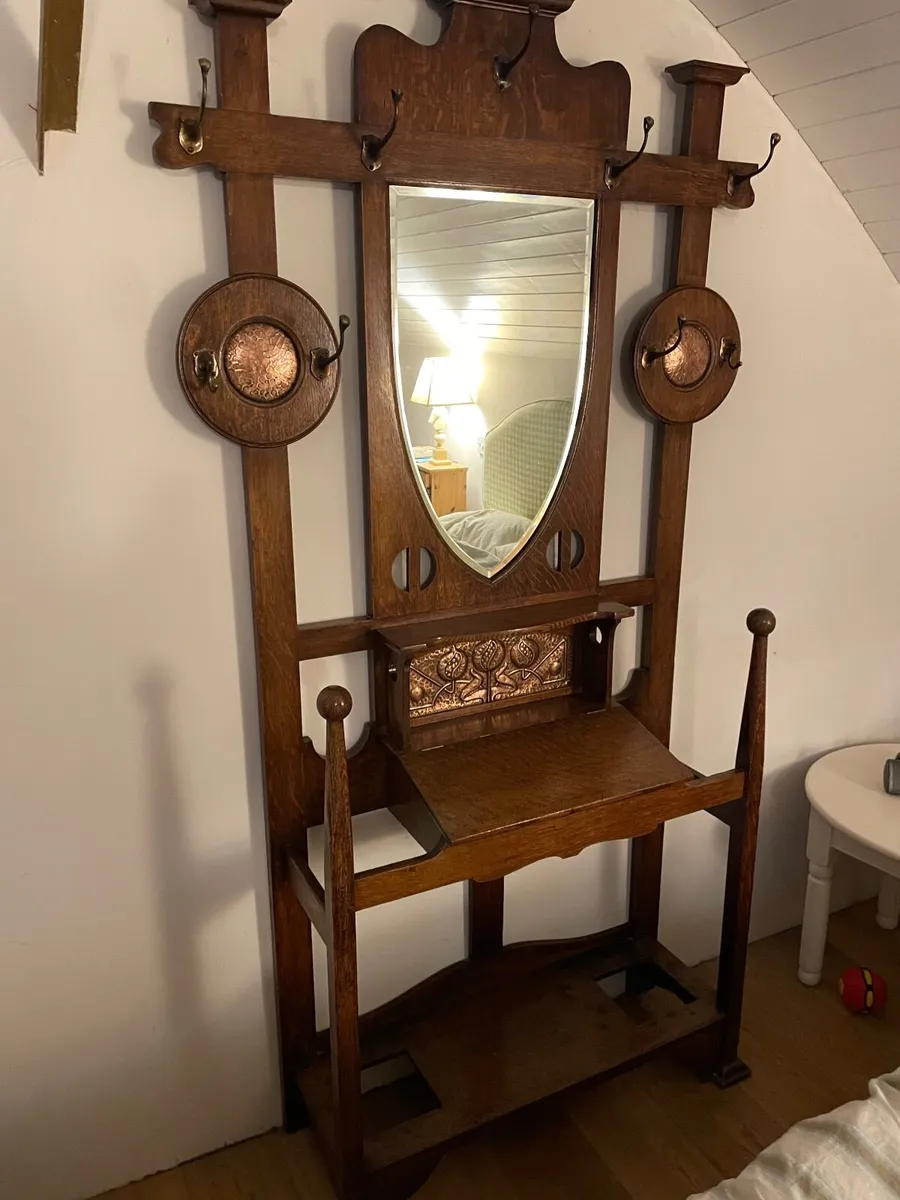 Hallstand - Image 1
