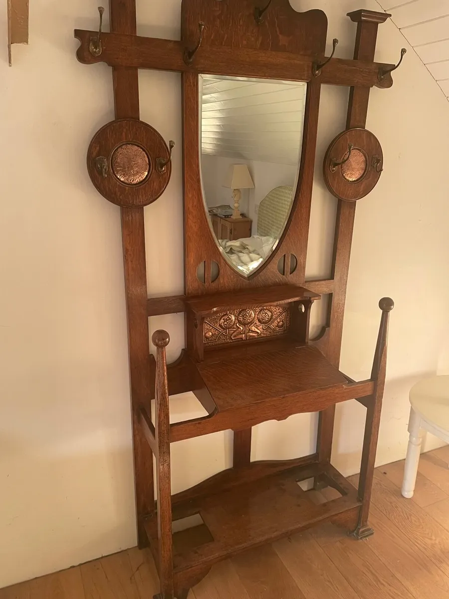 Hallstand - Image 2