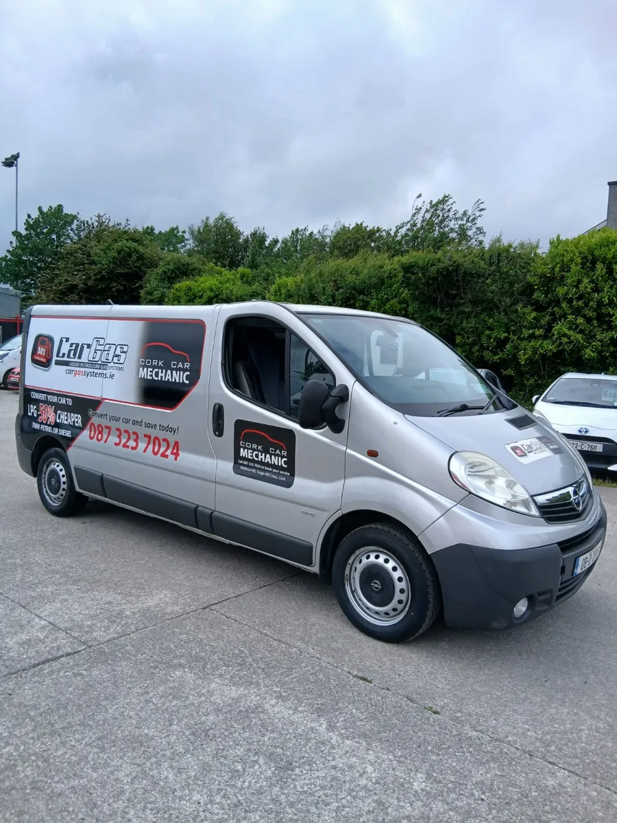 Opel Vivaro 2008 - Image 2