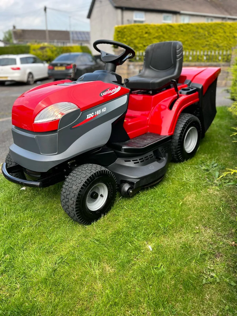 2024 Castlegarden 20HP Ride on lawnmower - Image 2